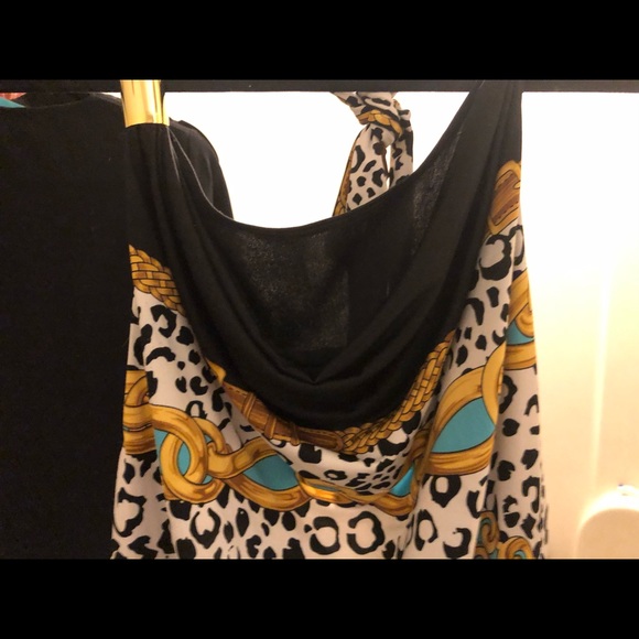 Halter top - Picture 2 of 3